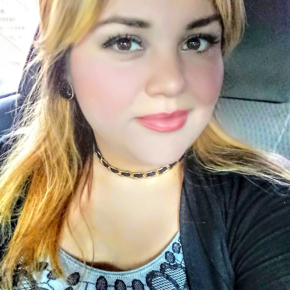 Meet your Posher, Julissa